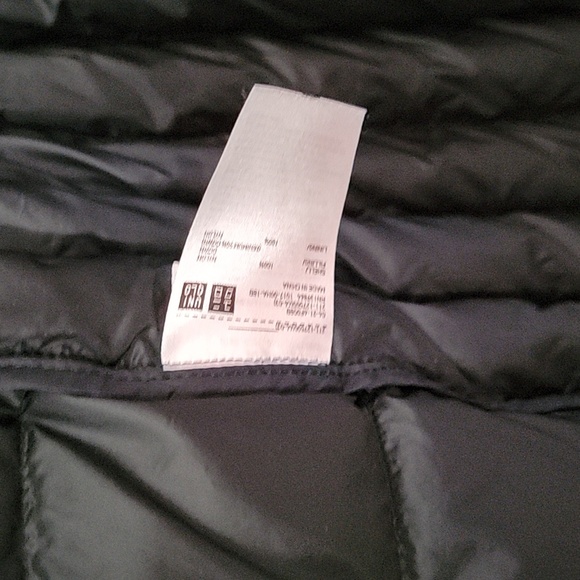 Uniqlo Vest Like New Small - Picture 4 of 8